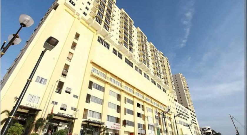 N'Dnie Homestay Pelangi Mall Condominium كوتا بْهارو المظهر الخارجي الصورة