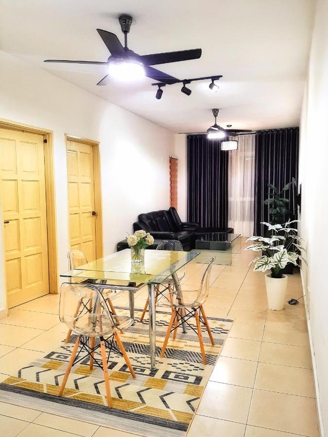 N'Dnie Homestay Pelangi Mall Condominium كوتا بْهارو المظهر الخارجي الصورة